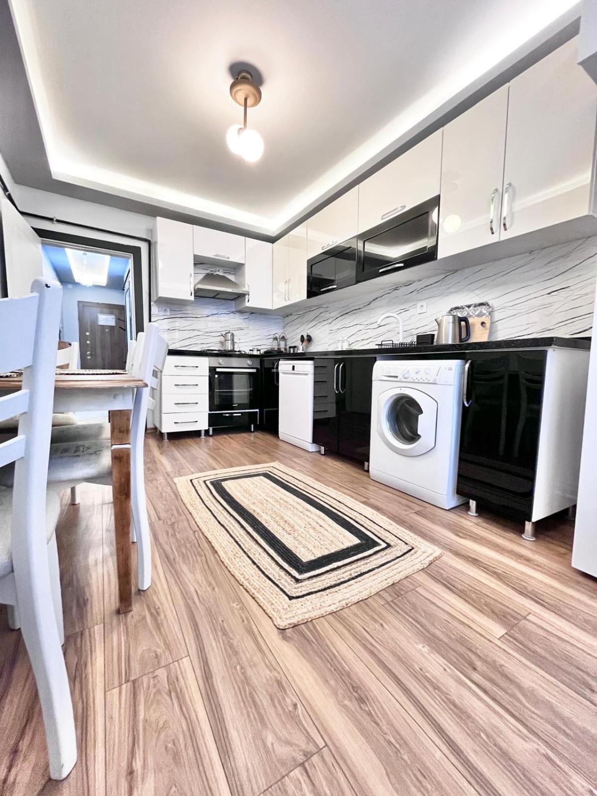 Kaira Homes Apartament *